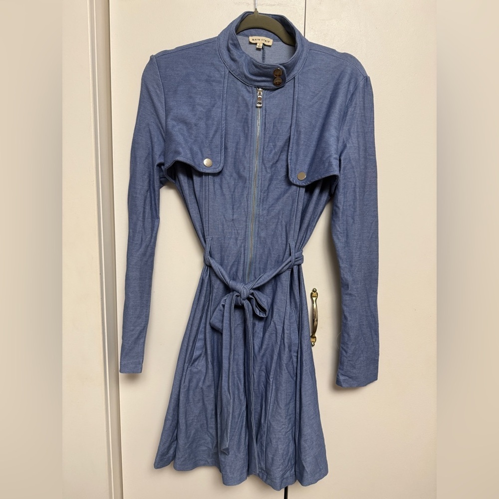Main Strip Light Blue Long-Sleeve Zip Dress with Tie Waist
